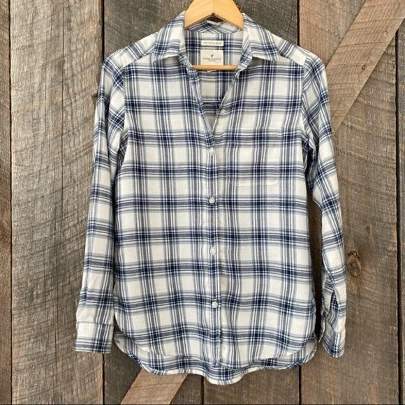 American Eagle  Outfitters plaid button down shirt, long sleeves, high-low hem - Picture 3 of 10